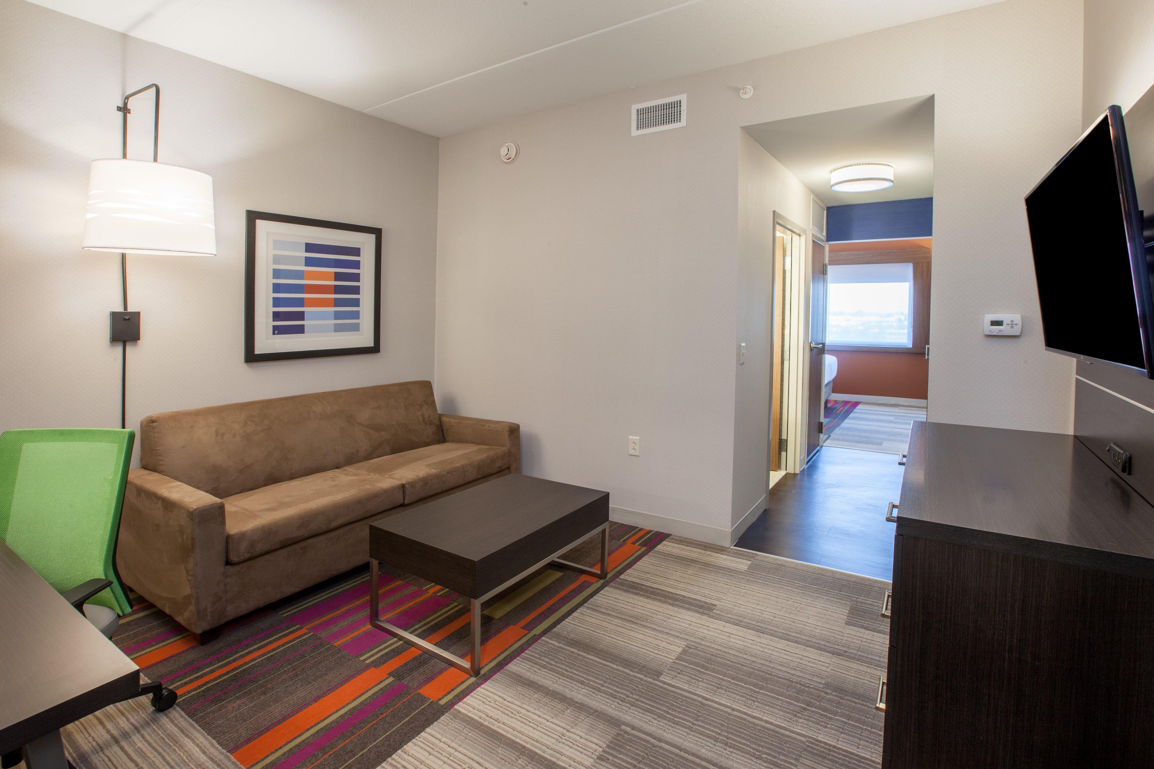 Holiday Inn Express & Suites - Indianapolis Ne - Ноблсвилл Экстерьер фото
