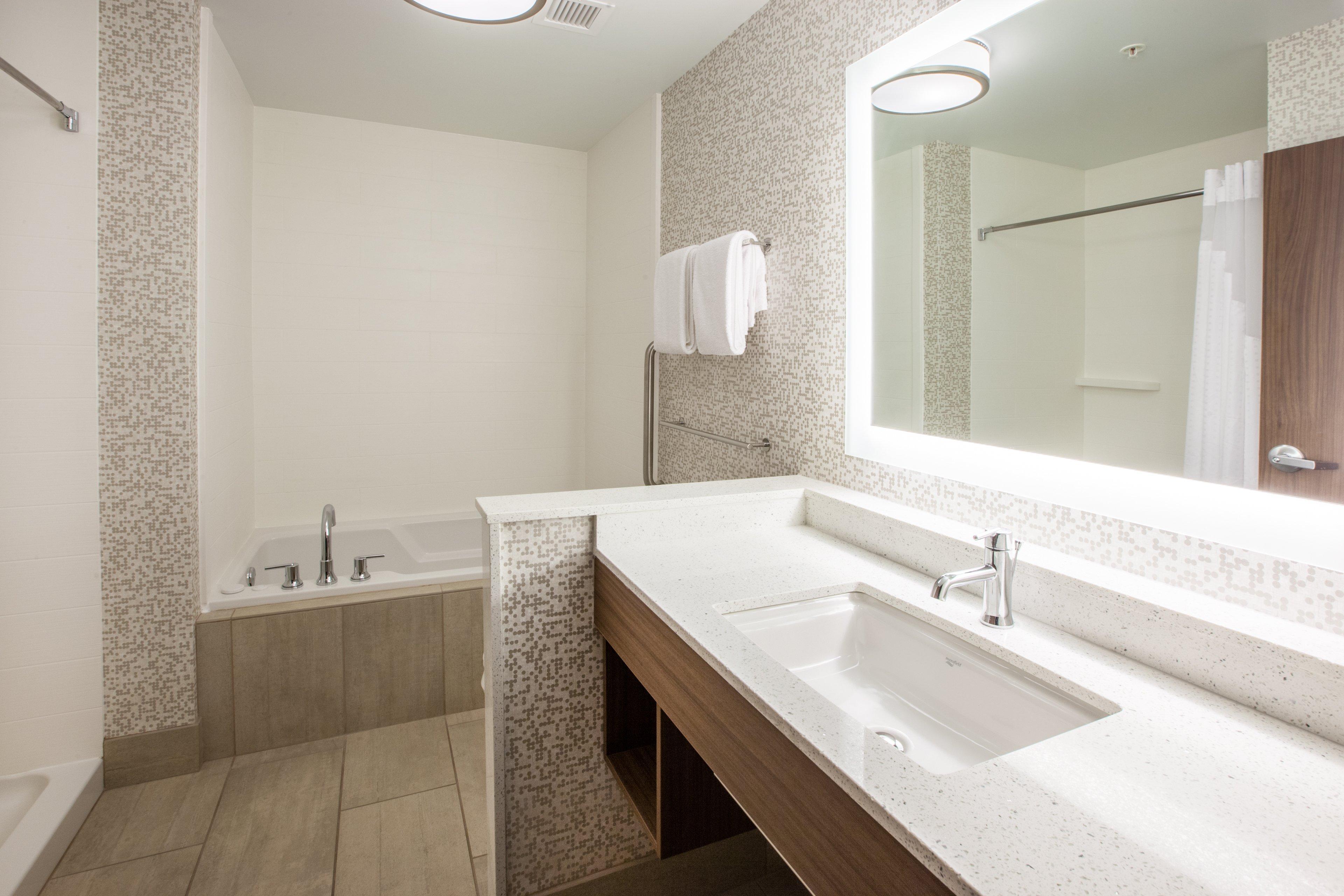 Holiday Inn Express & Suites - Indianapolis Ne - Ноблсвилл Экстерьер фото
