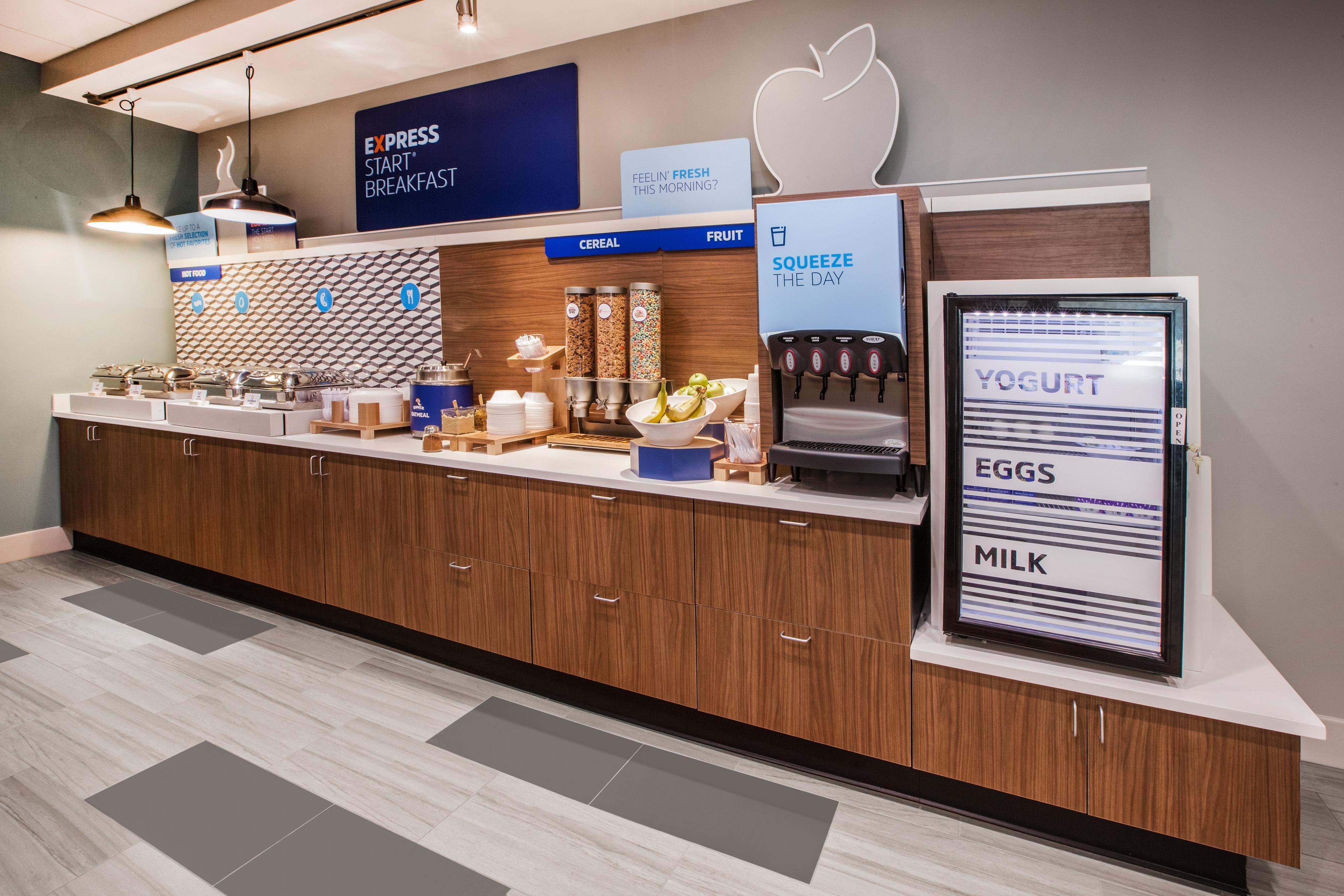 Holiday Inn Express & Suites - Indianapolis Ne - Ноблсвилл Экстерьер фото