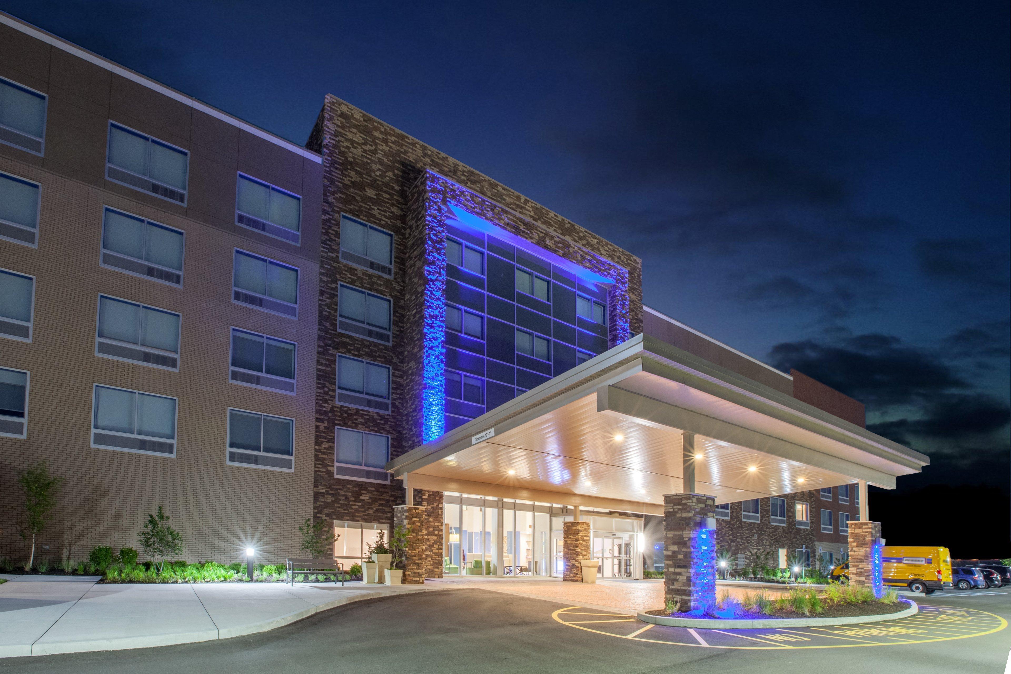 Holiday Inn Express & Suites - Indianapolis Ne - Ноблсвилл Экстерьер фото